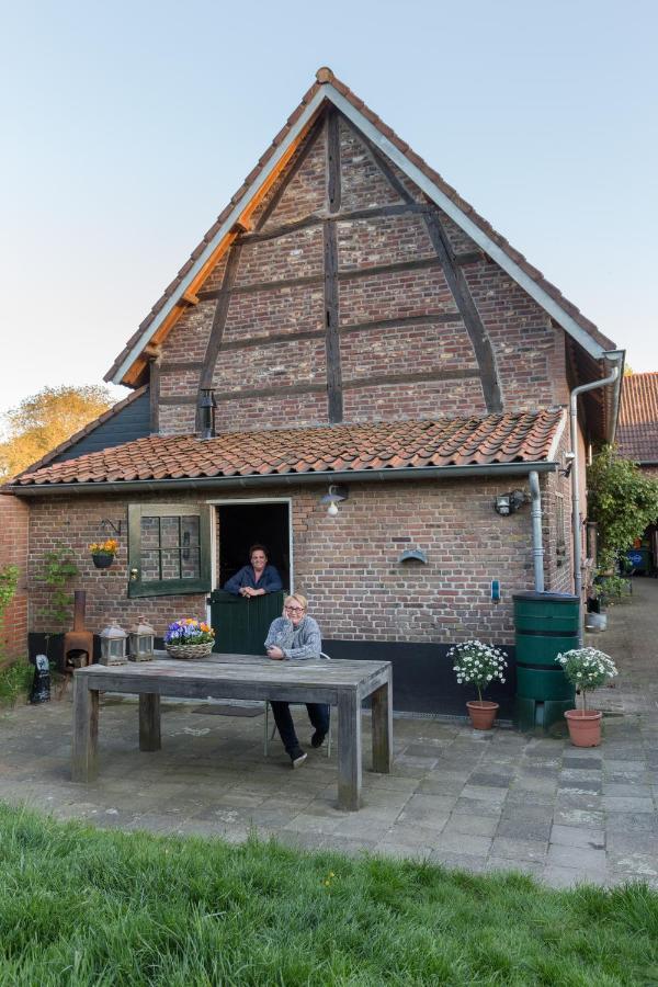 Aan De Holle Weg. Zeer Landelijk Gelegen Verbouwde Stal Tot Woning Nuth 外观 照片