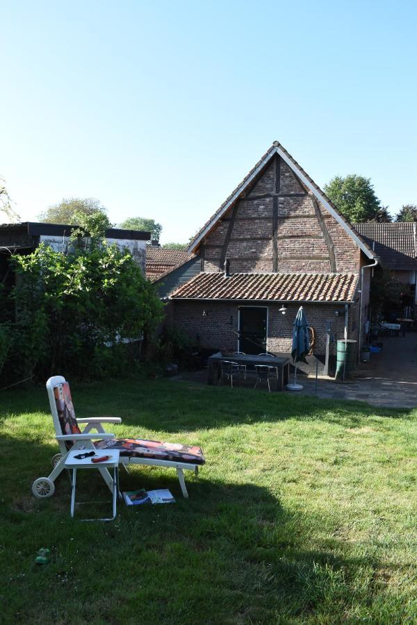 Aan De Holle Weg. Zeer Landelijk Gelegen Verbouwde Stal Tot Woning Nuth 外观 照片