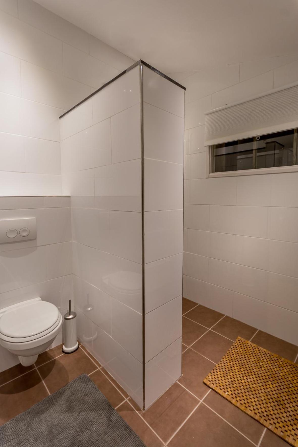 Aan De Holle Weg. Zeer Landelijk Gelegen Verbouwde Stal Tot Woning Nuth 外观 照片